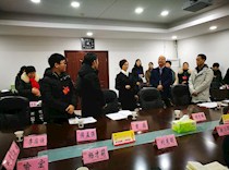 区领导看望参会委员