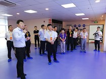 市区政协委员开展“工业强区”视察活动