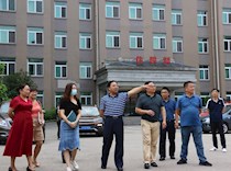 区政协巡查龙岗街道累丰社区网格化创建工作