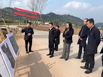 璧山区政协副主席谭良宽一行来足